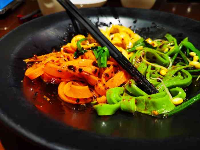 大秦小宴(皇庭广场店)-"之前吃了一家难吃的肉夹馍,这次要补回来.