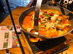 -老滇山寨•云南特色菜•地方菜•民族风情歌舞表演(金碧店)