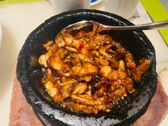 石锅杭椒牛蛙-桂满陇天书(南京德基旗舰店)