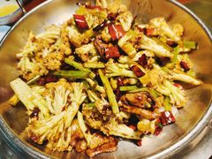 -老码头黑皮肘子锅包肉(赣水路店)