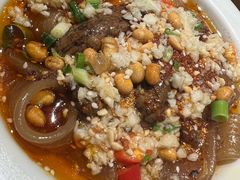 -老牌坊云南鱼豆花火锅(爱建店)