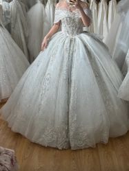 -厦门苏迪尔婚纱礼服批发零售/男装定制