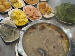 -光头药膳鸡(莱茵小镇店)