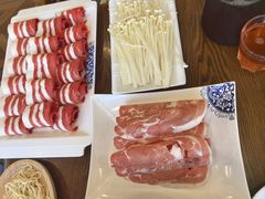 -楼外楼大刀肉传统火锅居(博学路店)