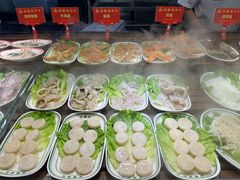 -四囍码头海鲜烧烤自助火锅(外滩南京东路悦荟广场店)