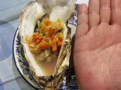 -三亚火车头万人海鲜广场