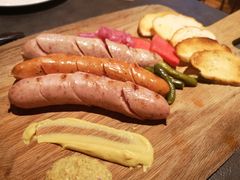 自制招牌香肠拼盘-Boxing Cat Brewery拳击猫精酿啤酒馆(永福店)