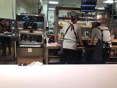 -肯德基(中纬店)