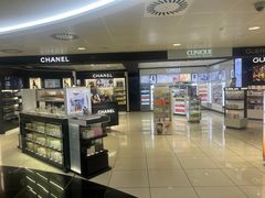 -格拉斯哥国际机场