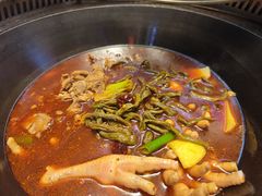 -山河屯铁锅炖·非遗东北菜(南山店)