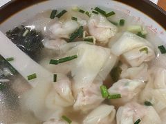 鲜肉小馄饨-小姜锅贴(凤凰街店)