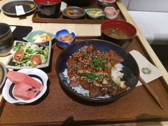 -本格丼·炭火烤肉饭(大悦路成都大悦城店)