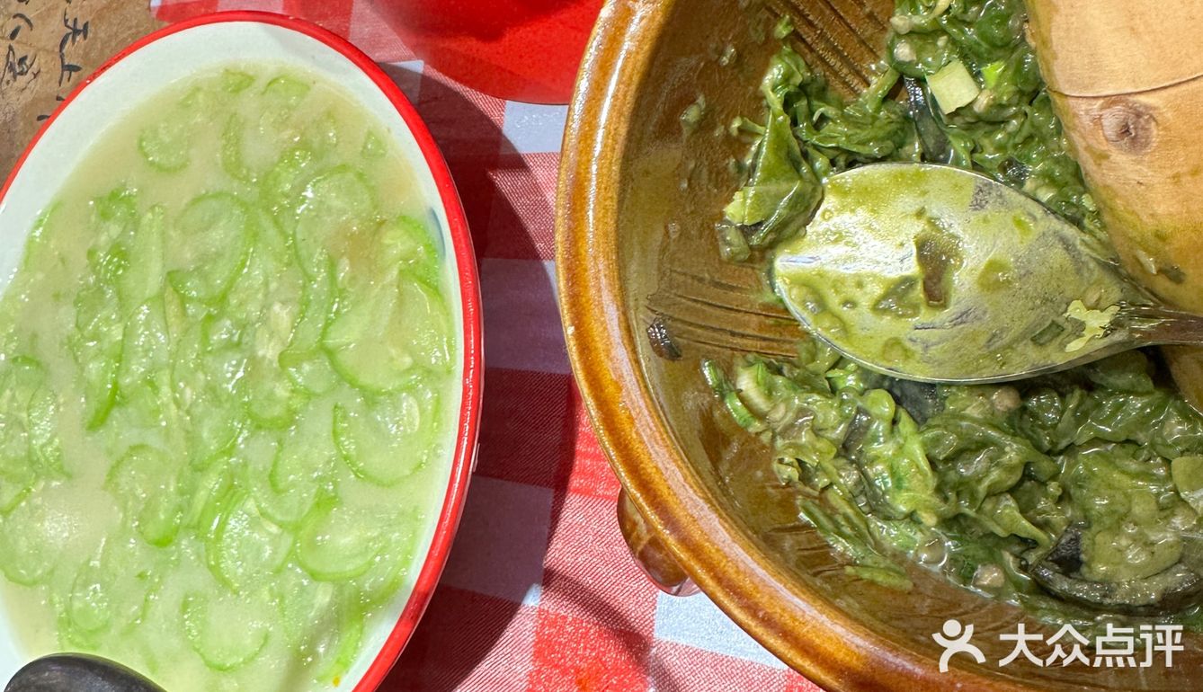 今天在这家湘菜馆打卡，体验了一把正宗的湖南风味