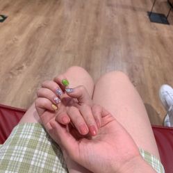 -吉吉靓甲美睫