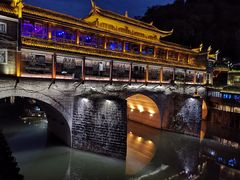 -临江餐馆二楼美食部落