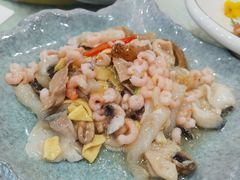 葱烤蹄筋海参-華僑飯店中餐厅