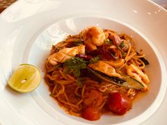 -Chom Cafe and Restaurant