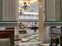 -山明水秀大饭店