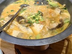 -头上红煨盐鸡·非遗院子餐厅