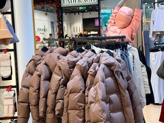 -lululemon(上海浦东IFC店)