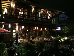 -Dash Teak House