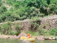 -安吉龙王山峡谷漂流