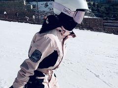 -采薇庄园四季滑雪场