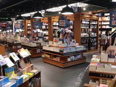 -西西弗书店&矢量咖啡(凯德晶萃广场店)