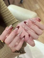 -悦指间美甲美睫
