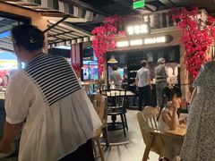 大堂-前海沿·青岛菜(李沧万达店)