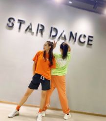 -STAR舞蹈工作室