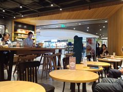 大堂-星巴克(杭州嘉里中心4F店)