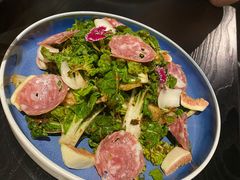 意大利萨拉米香肠配无花果沙拉-Let'sBURGERplus·非常创意汉堡(三里屯店)