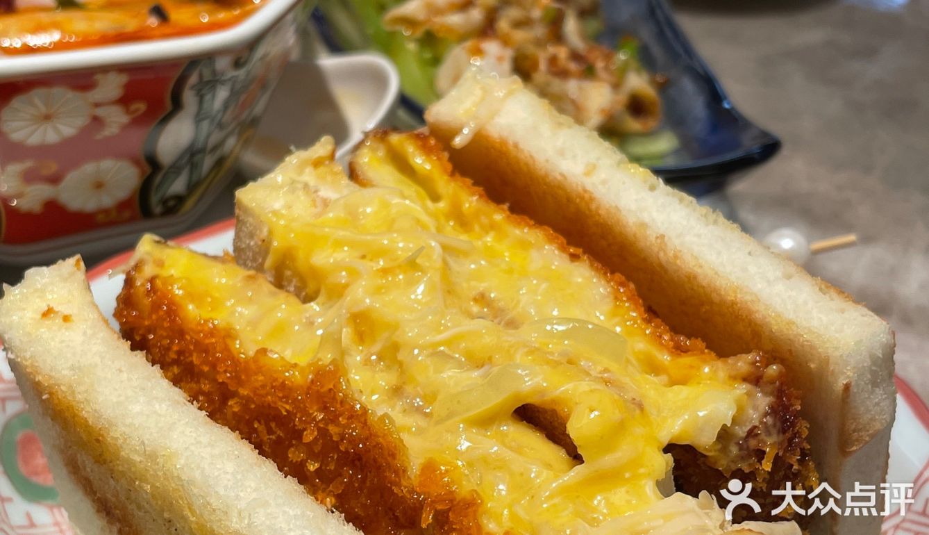 和姐妹来广粤天地看到的瑰茶厅，算是复古风