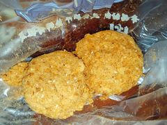 蟹黄风味小贝-鲍师傅糕点(江苏路店)