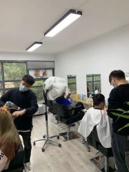 -天秤座发型社