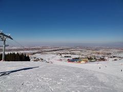 -丝绸之路山地度假区滑雪场