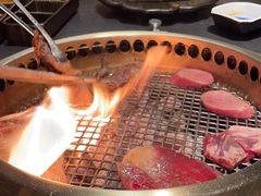-铭牛烧肉·和牛海鲜自助(高新月牙湖店)
