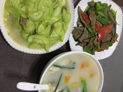 -爱的果实月嫂育婴师(世纪东方店)