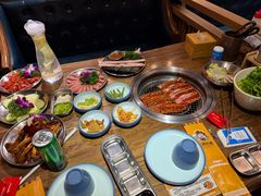 -明洞阿姨·韩式酱蟹烤肉·创意料理(三元桥店)