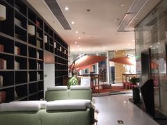 -喜鹊愉家酒店(郑州曼哈顿博览中心地铁站店)