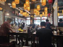 大堂-青年路烩面馆(绿地世纪城店)