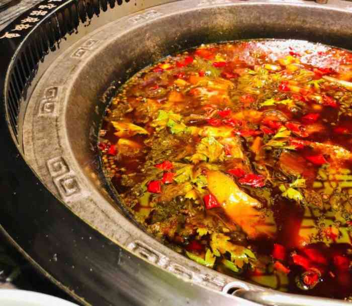 匠岳·王宝器麻椒鱼(体育路店)-"小年夜与家人一行五人光顾了"王宝器