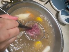 牛肉原汤锅-左庭右院鲜牛肉火锅(浦江欢乐颂店)