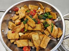 -江城燕子大排档(江汉路步行街店)