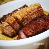 粤菜小馆味不小，性价比奇高，排队是常态