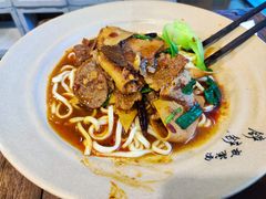 -方铲铲·成都板凳面(滨江银泰店)