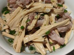 葱香腐竹拌鸭掌-小吊梨汤·北京菜·烤鸭(鸟巢店)