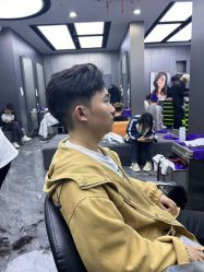-米可造型烫发染发