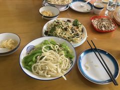 -鹤乡东北菜(崮山路店)
